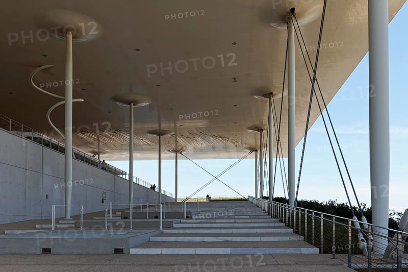 Stairs to the viewing terrace under a floating flat roof, cultural centre of the Stavros Niarchos Foundation, architect Renzo Piano, Kallithea, metropolitan region of Athens, Greece, Europe