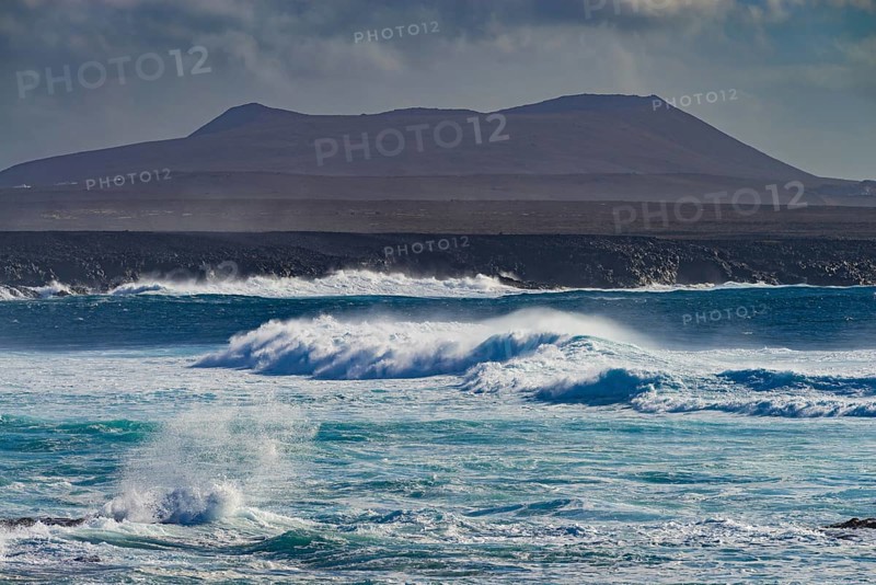 Surf waves, rocky coast near Los Hervideros, Lanzarote, Canary Islands, Canary Islands, Spain, Europe