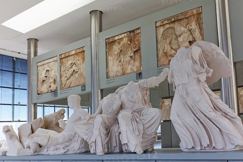 Figures from the east pediment of the Parthenon, Dione and Aphrodite, Acropolis Museum, architect Bernard Tschumi, Athens, Greece, Europe