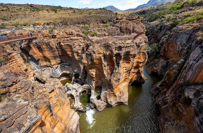 Bridges over a canyon with steep orange-coloured cliffs and the Blyde River, Bourke's Luck Potholes, Panorama Route, Mpumalanga, South Africa, Africa