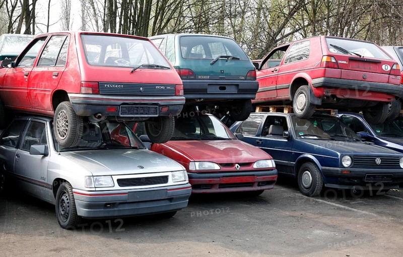 Berlin, 09.0420.09, Vehicles for scrapping at a scrap yard of a car recycler, Berlin, Germany, Europe