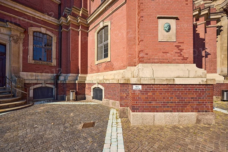 Facade with memorial plaque to Ernst Georg Sonnin, the builder of the main church of St Michaelis, Michel, Free and Hanseatic City of Hamburg, Hanseatic city, independent city, federal state of Hamburg, Germany, Europe