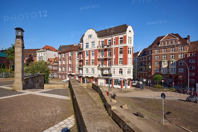 Residential development from the churchyard of the main church of St Michaelis, Michel, Free and Hanseatic City of Hamburg, Hanseatic city, independent city, federal state of Hamburg, Germany, Europe