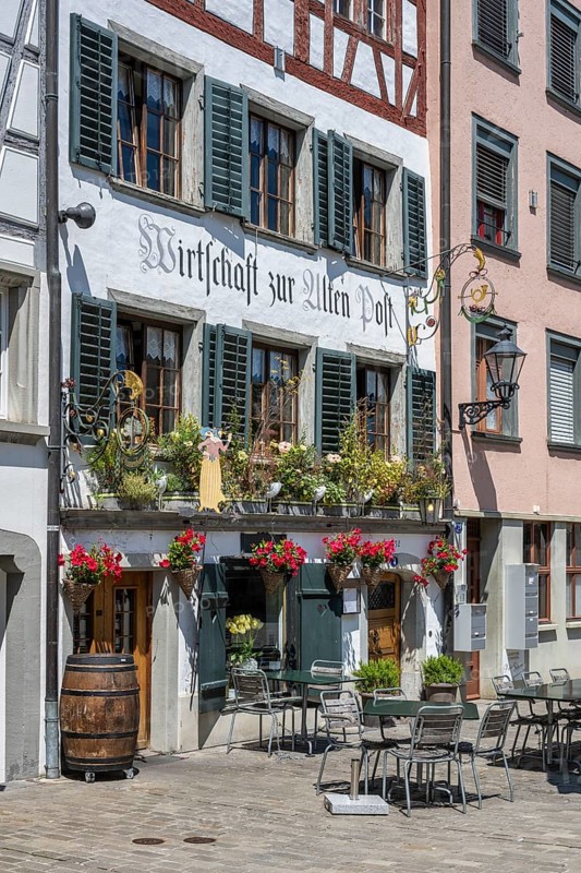 Pub, restaurant, pub zur alten Post with outdoor catering in a historic half-timbered house, Gallusstrasse, monastery quarter, old town of Sankt Gallen, Canton of St. Gallen, Switzerland, Europe