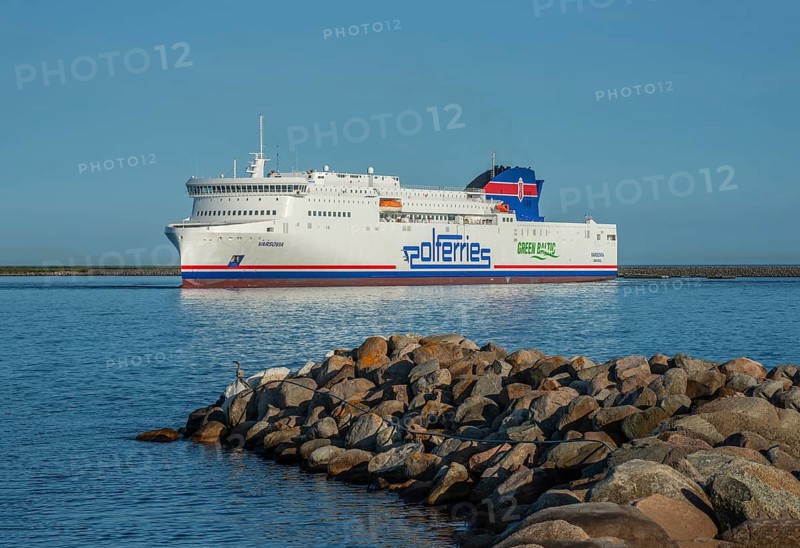 Polferries ferry Varsovia arrive in Ystad after travelling from Swinoujscie, Poland. Ystad, Scania, Baltic Sea, Sweden, Scandinavia, Europe