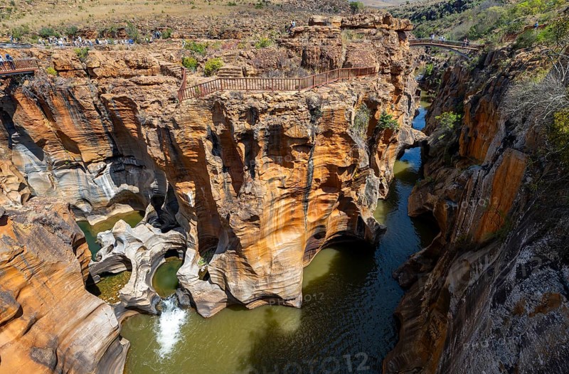 Bridge over a canyon with steep orange-coloured cliffs and the Blyde River, Bourke's Luck Potholes, Panorama Route, Mpumalanga, South Africa, Africa