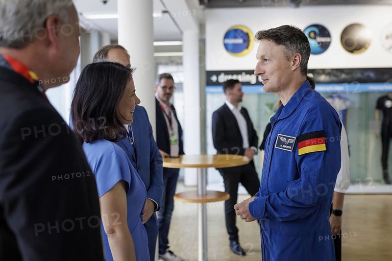 Annalena Bärbock (Alliance 90/The Greens), Federal Foreign Minister, and Matthias Maurer, German astronaut, pictured during a visit to the European Astronaut Centre of the European Space Agency (ESA) during the Foreign Minister's trip to Germany in Troisdorf, 30.07.2024
