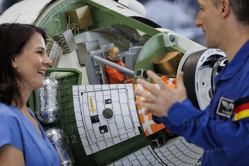 Annalena Bärbock (Alliance 90/The Greens), Federal Foreign Minister, and Matthias Maurer, German astronaut, pictured during a visit to the European Astronaut Centre of the European Space Agency (ESA) during the Foreign Minister's trip to Germany in Troisdorf, 30.07.2024