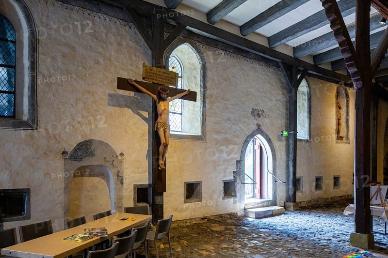 Grosses Heiliges Kreuz The building complex, built in 1254, is the oldest hospice in Germany run by citizens. A hospice served as accommodation - permanently for the elderly and sick or temporarily for pilgrims or traders. Artisans exhibit their work in the rooms of the residents (the Pfründerstübchen), Altsatdt, Goslar, Lower Saxony, Germany, Europe