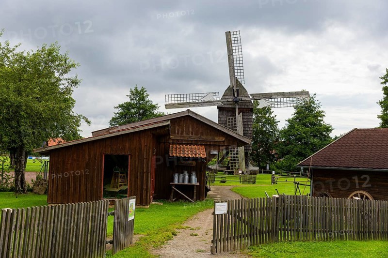 The European Bread Museum in Ebergötzen displays a cultural-historical collection on the subject of From Grain to Bread. It is located in the former Radolfshausen forestry office, the official building of the Radolfshausen office built in 1711 on the site of the former Radolfshausen castle, European Bread Museum, Ebergötzen, Lower Saxony, Germany, Europe