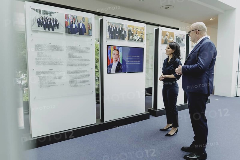 (L-R) Annalena Bärbock (Alliance 90/The Greens), Federal Foreign Minister, and Tomas Heidar, President of the International Tribunal for the Law of the Sea, during a visit to the International Tribunal for the Law of the Sea during the Foreign Minister's trip to Germany in Hamburg, 26 July 2024. /