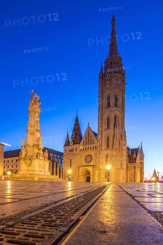 Old historic fortress and church at sunrise. City panorama at dusk. View of the Danube Fishermen's Bastion, Halaszbastya, Budapest, Hungary, Europe