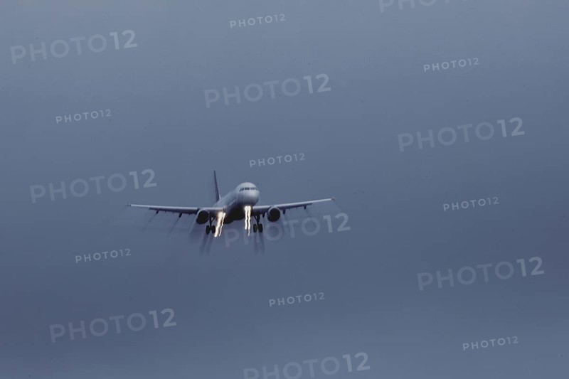 An aircraft on approach, photographed at Berlin Brandenburg Airport 'Willy Brandt'Äô (BER) in Schönefeld, 08/08/2024