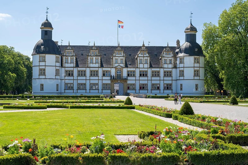 Neuhaus Castle, moated castle, Weser Renaissance, Paderborn, Westphalia, North Rhine-Westphalia, Germany, Europe