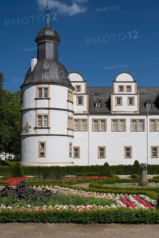 Neuhaus Castle, moated castle, Weser Renaissance, Paderborn, Westphalia, North Rhine-Westphalia, Germany, Europe