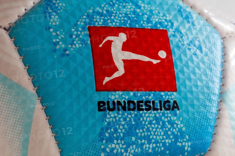 Symbolic image of the 2024/25 Bundesliga: close-up of the Bundesliga logo on the DERBYSTAR match ball