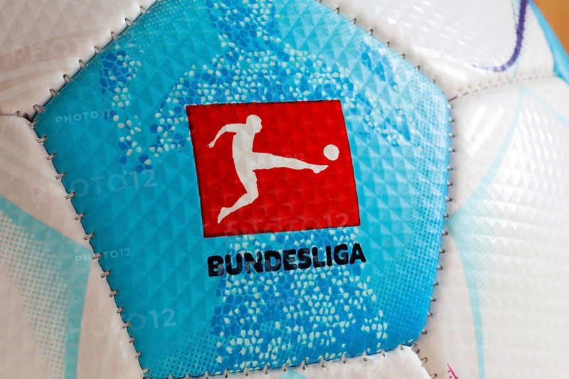 Symbolic image of the 2024/25 Bundesliga: close-up of the Bundesliga logo on the DERBYSTAR match ball