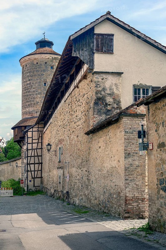 Northern town wall with Diebesturm tower, Isny, Baden-Württemberg, Germany, Europe