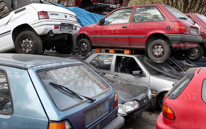 Berlin, 09.0420.09, Vehicles for scrapping at a scrap yard of a car recycler, Berlin, Germany, Europe