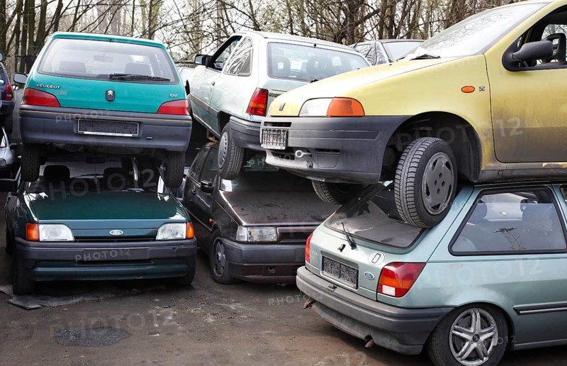 Berlin, 09.0420.09, Vehicles for scrapping at a scrap yard of a car recycler, Berlin, Germany, Europe