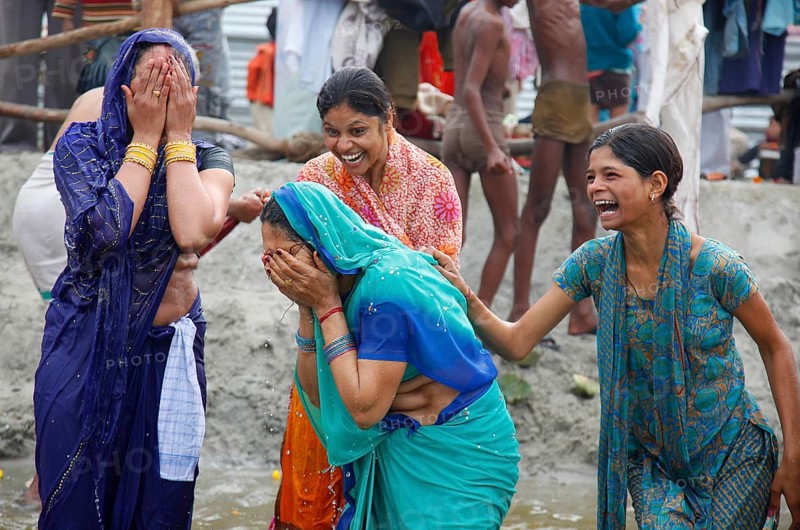 Allahabad, India, 20.01.2010, Hindus gather for the Magh Mela in Allahabad to take a holy dip at the Sangam, the confluence of the Ganges, Yamuna and Saraswati rivers, Asia