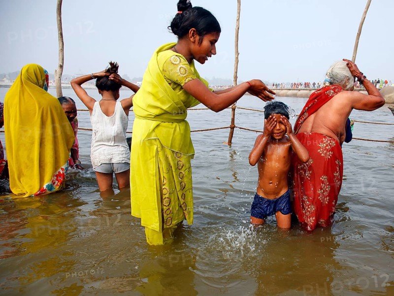 Allahabad, India, 20.01.2010, Hindus gather for the Magh Mela in Allahabad to take a holy dip at the Sangam, the confluence of the Ganges, Yamuna and Saraswati rivers, Asia