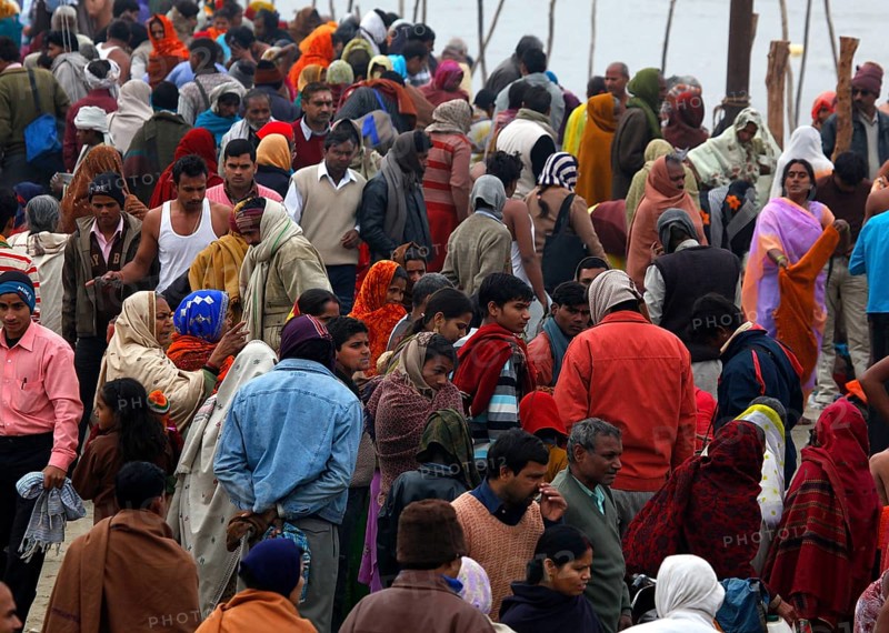 Allahabad, India, 20.01.2010, Hindus gather for the Magh Mela in Allahabad to take a holy dip at the Sangam, the confluence of the Ganges, Yamuna and Saraswati rivers, Asia