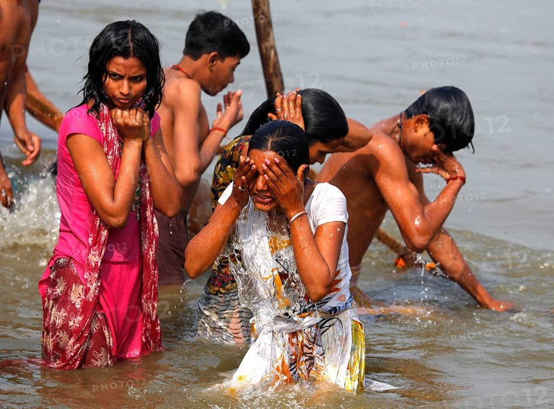 Allahabad, India, 20.01.2010, Hindus gather for the Magh Mela in Allahabad to take a holy dip at the Sangam, the confluence of the Ganges, Yamuna and Saraswati rivers, Asia