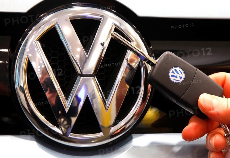 Berlin, 23.02.2010, VW car key with logo. A Volkswagen car key, Berlin, Germany, Europe
