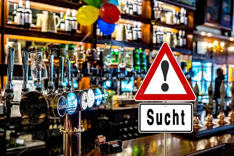 Symbolic image, warning sign for alcohol addiction, danger of addiction, alcohol abuse, health warning, alcoholic beverages, bar, alcoholic drinks, youth protection, legal drug, alcohol withdrawal