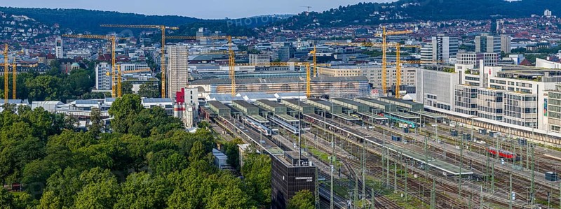 Track apron at the main railway station. Once the Stuttgart 21 project is completed, the new Rosenstein neighbourhood and flats are to be built here. But the plan is faltering. Firstly, the connection of the Gäubahn railway to the new through station is unclear. Secondly, an amendment to the General Railway Act (AEG) could prevent the track system from being cancelled. Aerial view. Panoramic photo. Stuttgart, Baden-Württemberg, Germany, Europe