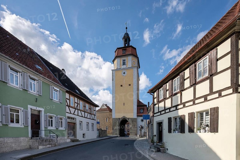 Historic Upper Tor Tor, Klostergasse, Mainbernheim, Lower Franconia, Bavaria, Germany, Europe