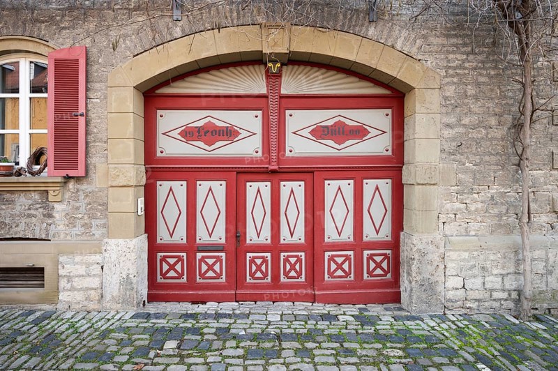 Historic, restored courtyard gate, Mainbernheim, Lower Franconia, Bavaria, Germany, Europe