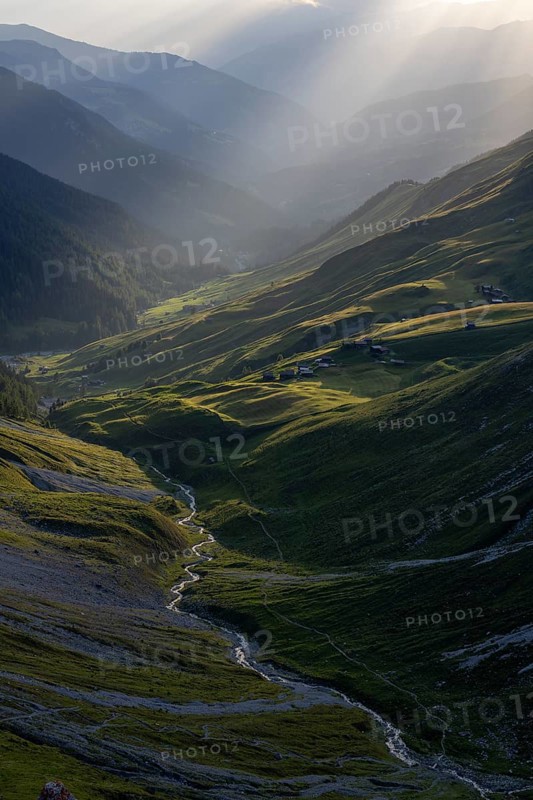 Evening mood in the mountains, view of Sapün from the Strela Pass, Davos, Grisons, Switzerland, Europe