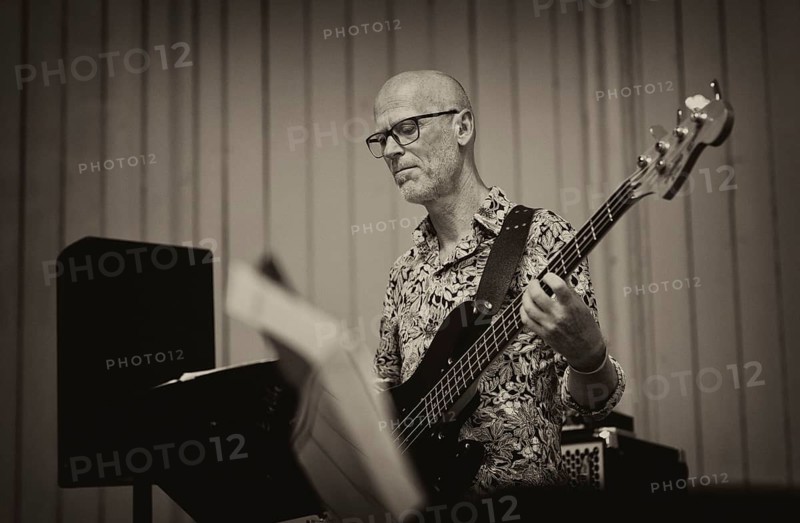 Bass player Jörg Gottwald of the jazz band LoT Late on Tuesday, black and white, vintage, Stuttgart, Baden-Württemberg, Germany, Europe