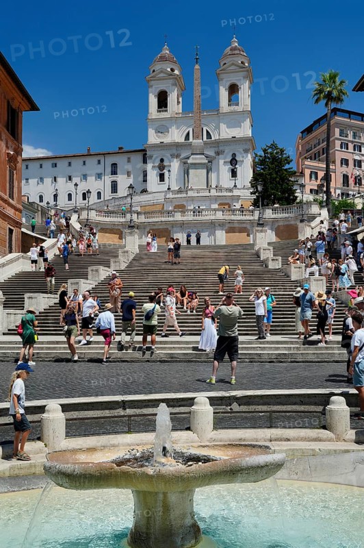 1723, builtFree Stairs, Spanish Steps, Scalinata di Trinita dei Monti, Piazza di Spagna, Rome, Lazio, Italy, Rome, Lazio, Italy, Europe