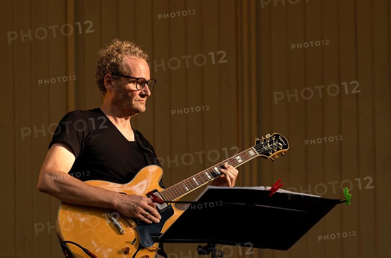 Guitarist Niels Ruthardt of the jazz band LoT Late on Tuesday, Stuttgart, Baden-Württemberg, Germany, Europe