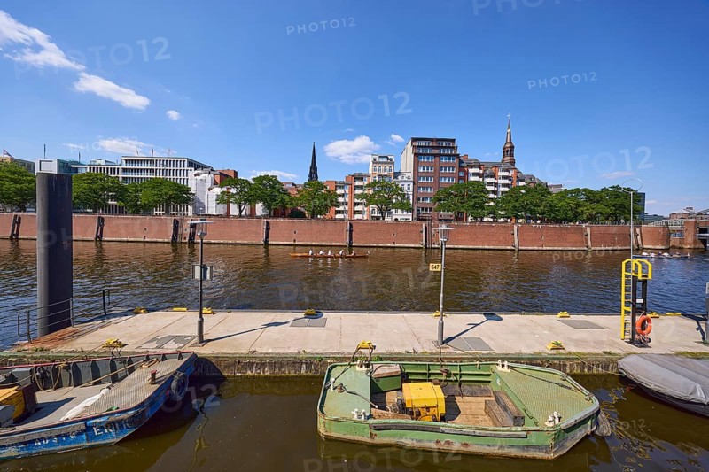 Pontoon as jetty Hamburg Port Authority at the customs canal, Speicherstadt, Free and Hanseatic City of Hamburg, Hanseatic city, independent city, federal state of Hamburg, Germany, Europe