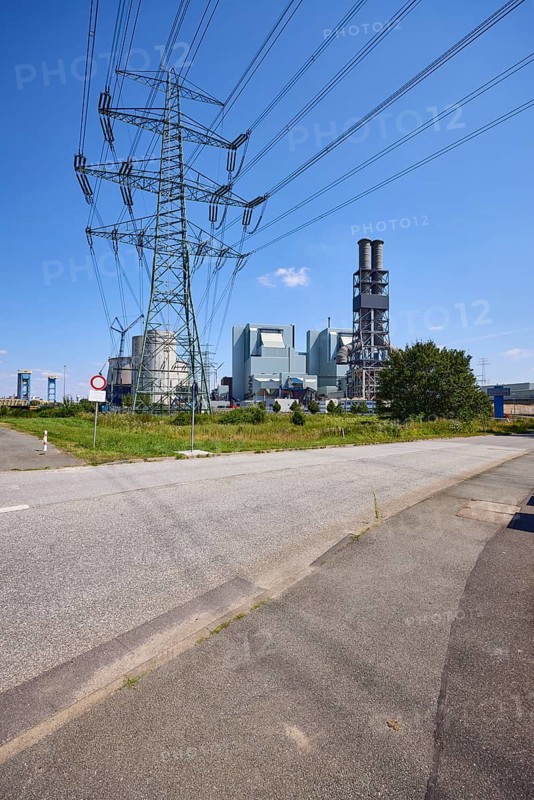 Moorburg coal-fired power station with high-voltage pylon and road in the Moorburg district, Free and Hanseatic City of Hamburg, Hanseatic city, independent city, federal state of Hamburg, Germany, Europe