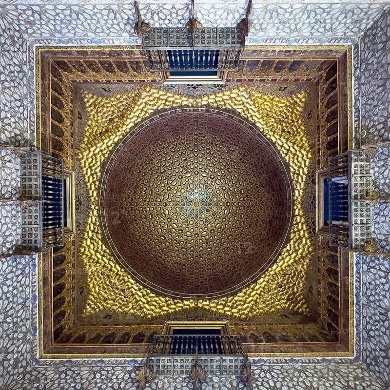 Ceiling, decorated with gold, arabesques, Arabic architecture, Salon of the Ambassadors in the Alcazar of Seville, Royal Palace, Real Alcazar Palace, Andalusia, Spain, Europe