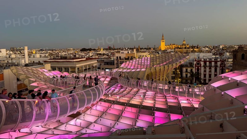 View from the Metropol Parasol in the evening, Setas de Sevilla, Sevilla, Andalusia, Spain, Europe