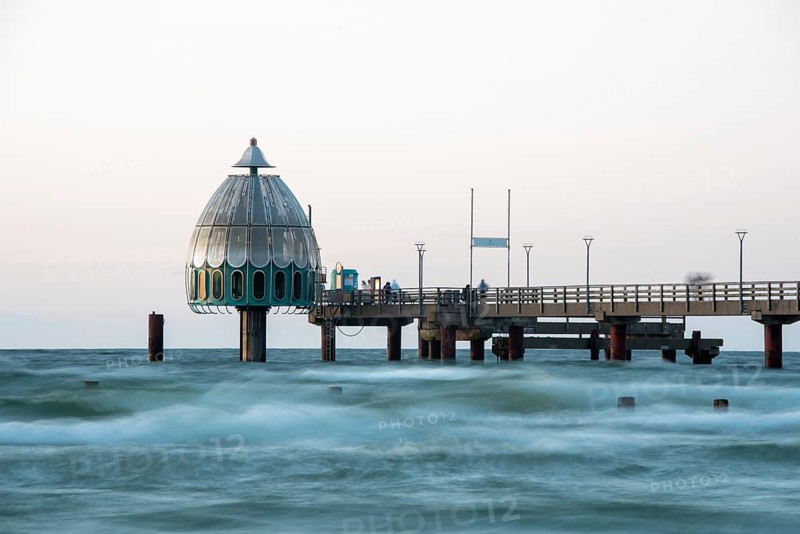 Diving gondola and pier in the light of the evening sun, Zingst, Mecklenburg-Vorpommern, Germany, Europe