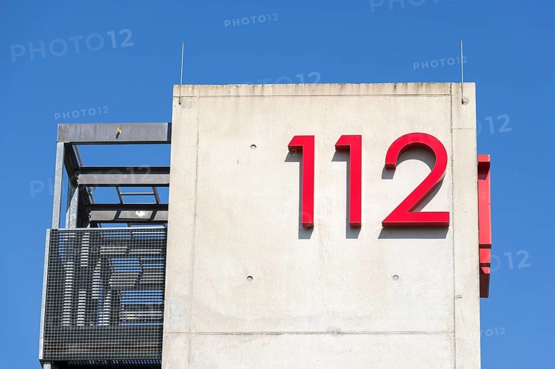Symbolic image, emergency number 112 on a building, facade, emergency call, emergency, police, fire brigade, emergency doctor, Germany, Europe