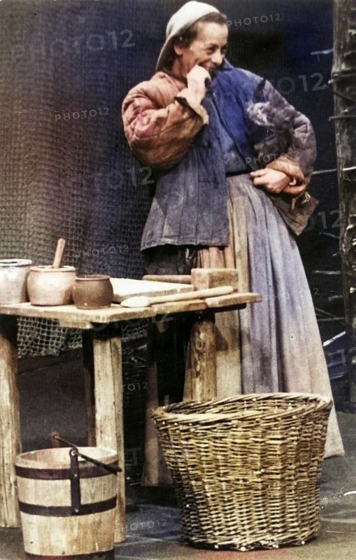 Bertholt Brecht (1898-1956) German playwright and poet. Production of his play Mother Courage by the Berliner Ensemble. Helene Weigel as Mother Courage, Historic, digitally restored reproduction from a 19th century original, Record date not stated