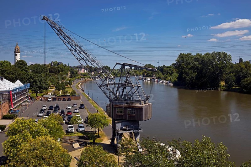 Listed coal crane of the former Höchst am Main power station, Frankfurt-Höchst, Frankfurt am Main, Hesse, Germany, Europe