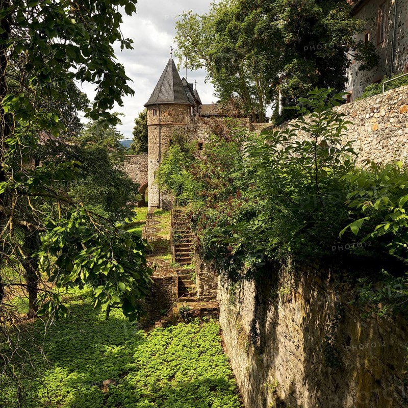 Friedberg Castle, southern castle fortifications with the deep moat, the so-called Hirschgraben, Friedberg, Hesse, Germany, Europe