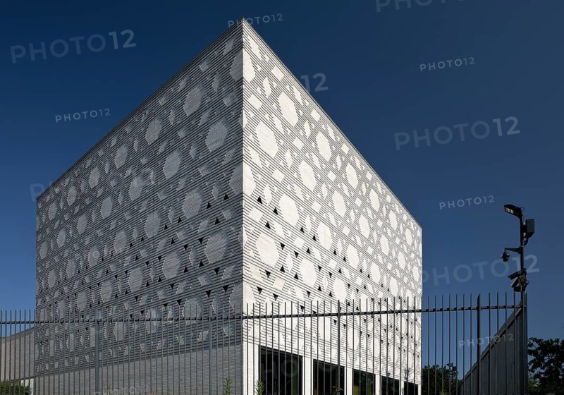 Monitored New Synagogue of the Jewish Community Bochum Herne Hattingen, Cube with Stars of David, Bochum, North Rhine-Westphalia, Germany, Europe