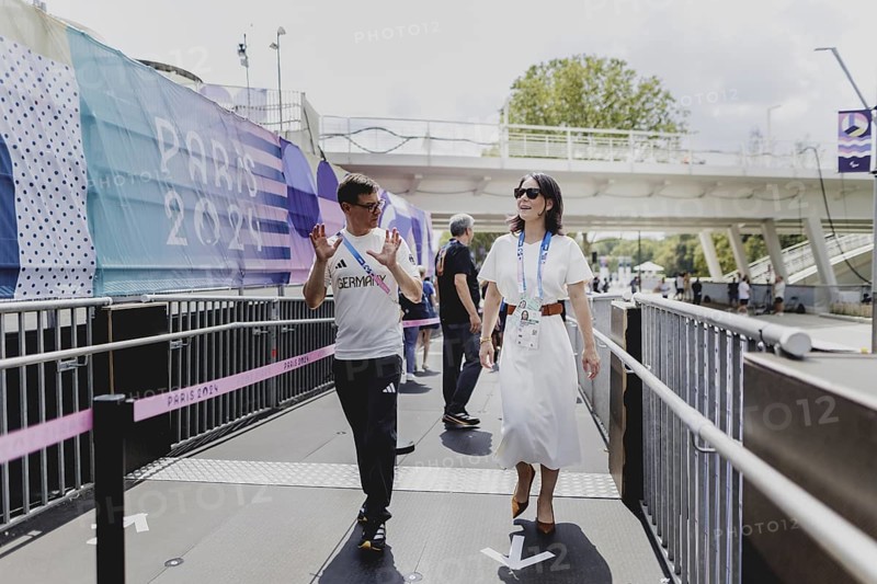(R-L) Annalena Bärbock (Alliance 90/The Greens), Federal Foreign Minister, and Olaf Tabor, Head of Mission of the DOSB, pictured during the visit to the Olympic Games in Paris, 1 August 2024. Foreign Minister Bärbock is travelling to Paris for political talks and to visit the Olympic Games. /