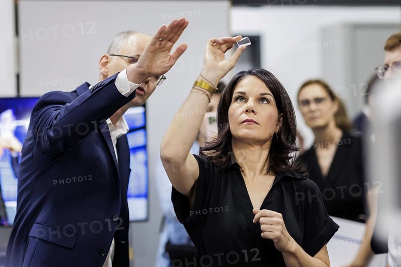 Annalena Bärbock (Alliance 90/The Greens), Federal Foreign Minister, photographed during a visit to the Carl Zeiss Group during the Foreign Minister's trip to Germany in Jena, 31 July 2024