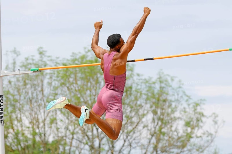 Leo Neugebauer, German decathlete and Paris 2024 Olympic participant, during a triple competition as part of the Thorpe Cup 2024, pole vault, during his jump to a personal best of 5.30 metres, Wetzlar, Hesse